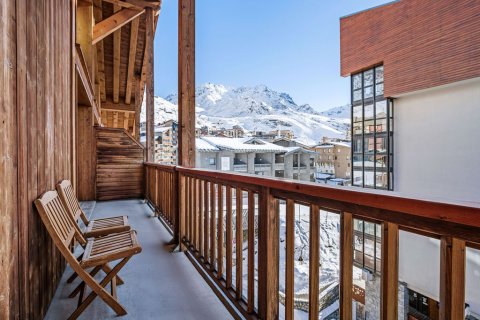 4 bedrooms Apartment in Les Belleville, France No. 100015 24