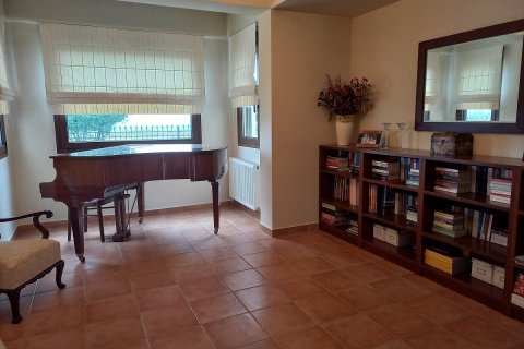 Дом с 4 комнатами в Эвбея, Греция №55787 13