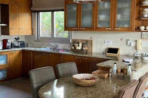 Дом с 4 спальнями в Лимассол, Кипр №30586 2