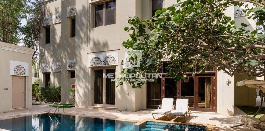 6 bedrooms Villa in Lien Chieu, Vietnam No. 93831