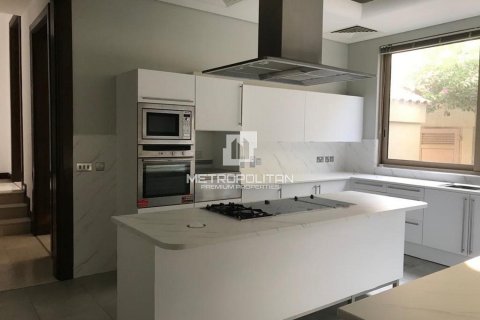 6 bedrooms Villa in Lien Chieu, Vietnam No. 93831 9