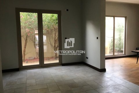 6 bedrooms Villa in Lien Chieu, Vietnam No. 93831 5