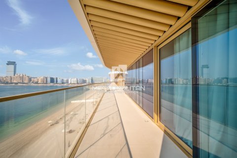 Квартира с 2 спальнями в EMAAR Beachfront, ОАЭ №118819
