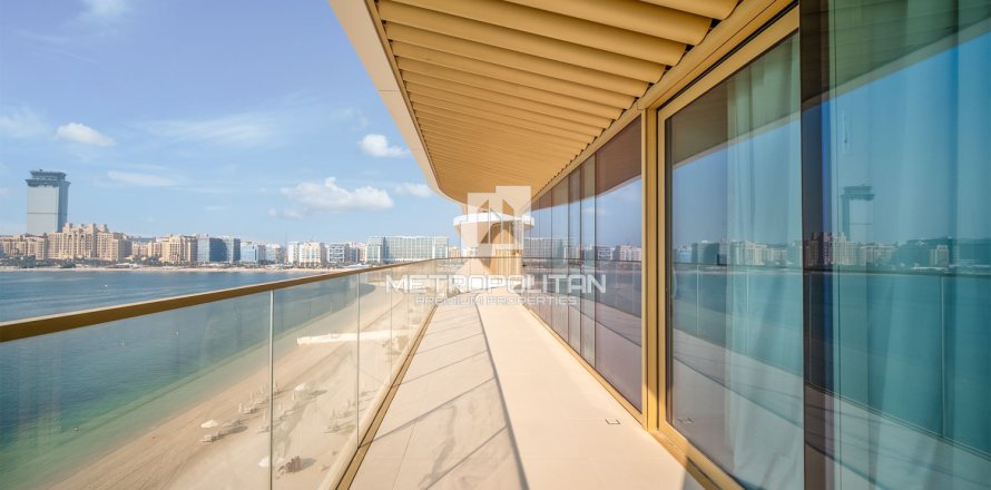 2 dormitorios Apartment en EMAAR Beachfront, UAE No. 118819