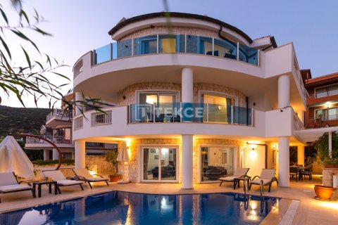 4 dormitorios Villa en Kas, Turkey No. 95489