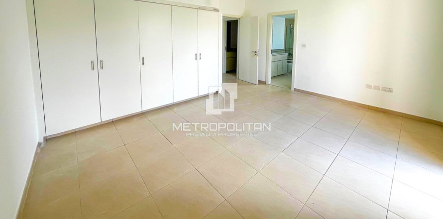 3 dormitorios Townhouse en Cach Bi, Vietnam No. 94648