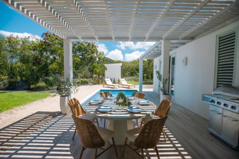 Villa in Jolly Harbour, Antigua and Barbuda No. 61380 7