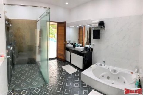5 bedrooms Villa in Surat Thani, Thailand No. 96145 8