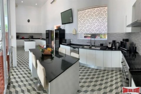 5 bedrooms Villa in Surat Thani, Thailand No. 96145 6