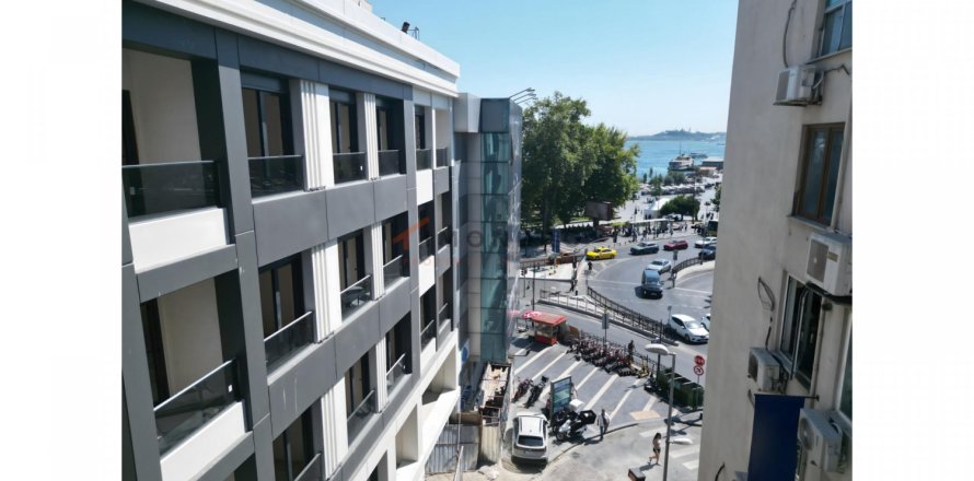 6 bedrooms Apartment in Besiktas, Turkey No. 116340