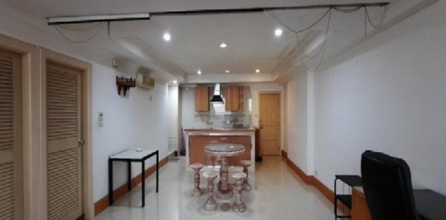 Studio Apartment in Bangkok, Thailand No. 96361