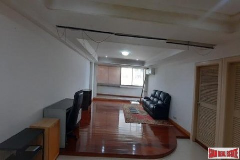 Apartment in Bangkok, Thailand No. 96361 2