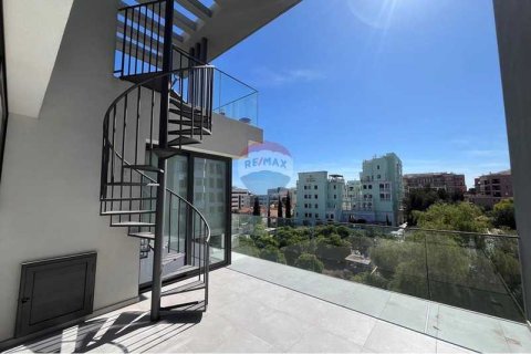 2 bedrooms Apartment in Limassol, Cyprus No. 103876 3