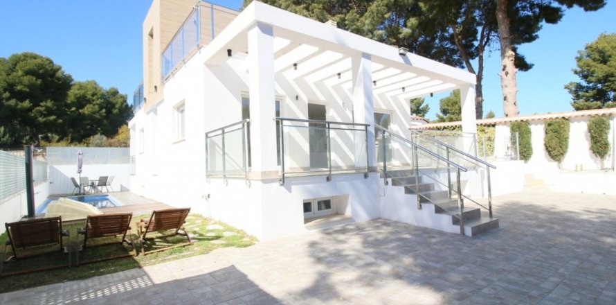 4 bedrooms Apartment in La Torre, Spain No. 124434