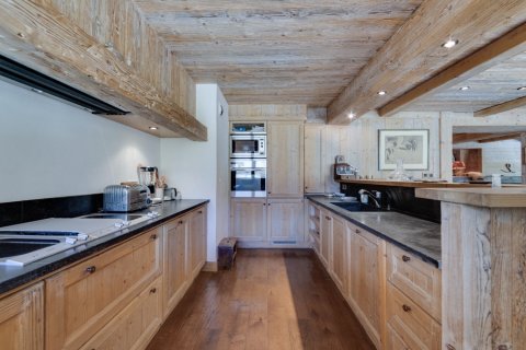 3 bedrooms Apartment in Val-d'Isere, France No. 99902 6