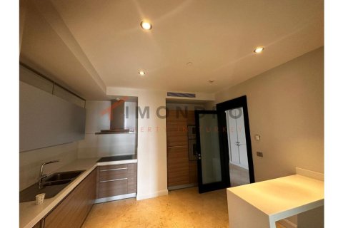 3 bedrooms Apartment in Hai Ba Trung, Vietnam No. 80449 16
