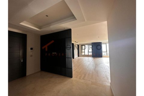 3 bedrooms Apartment in Hai Ba Trung, Vietnam No. 80449 10