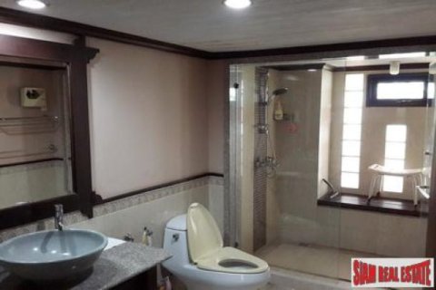 3 bedrooms Apartment in Jomtien Beach, Thailand No. 96492 2