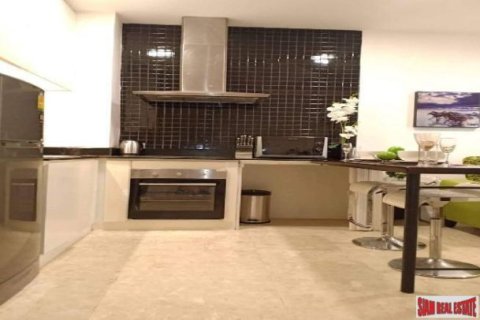 2 bedrooms Apartment in Bangkok, Thailand No. 96301 7