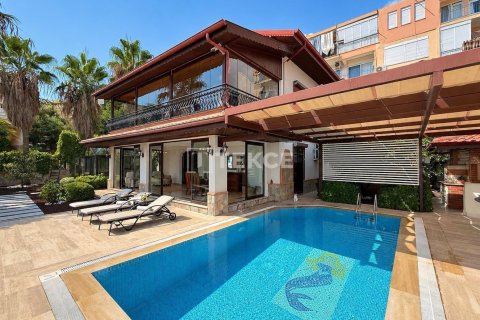 4 bedrooms Villa in Alanya, Turkey No. 128968