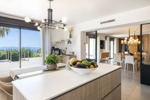 5 dormitorios Villa en Chateauneuf-Grasse, France No. 69093 8