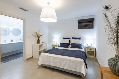 5 dormitorios Villa en Chateauneuf-Grasse, France No. 69093 12