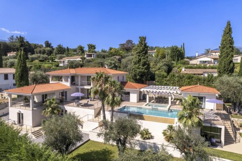 5 dormitorios Villa en Chateauneuf-Grasse, France No. 69093 1