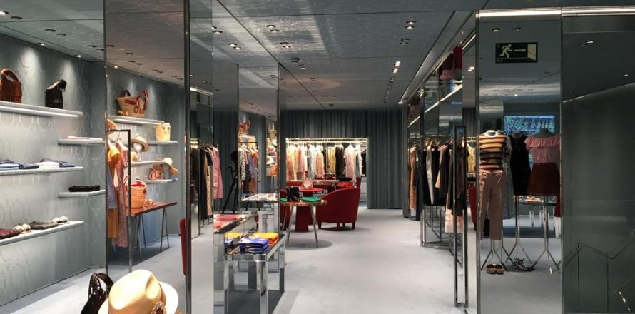 338m² Commercial property in Thanh Son, Vietnam No. 110810