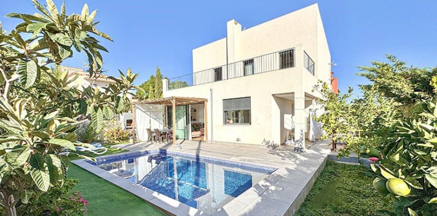 4 chambres Villa à Son Ferrer, Spain No. 126047