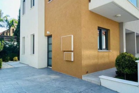 2 bedrooms House in Mouttagiaka, Cyprus No. 62996 16