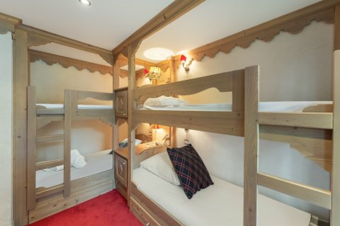 2 bedrooms Apartment in Courchevel, France No. 100211 9