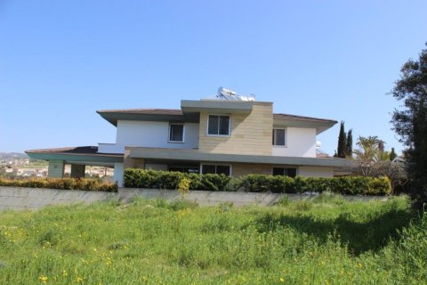 4 bedrooms Villa in Paphos, Cyprus No. 105525 10