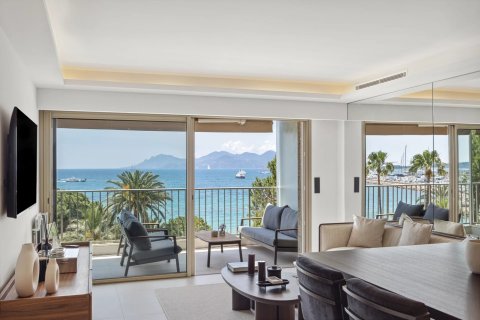 2 bedrooms Apartment in Cannes, France No. 68800 5