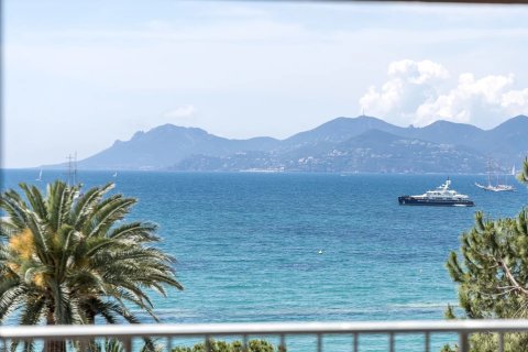 2 bedrooms Apartment in Cannes, France No. 68800 6