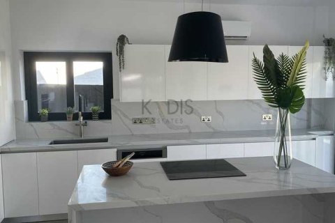 3 dormitorios Villa en Episkopi, Cyprus No. 80775 10