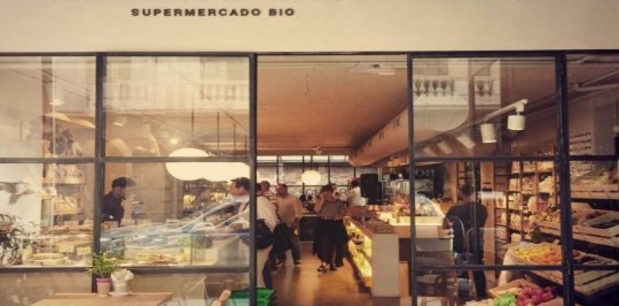 290m² Commercial property in Barcelona, Spain No. 110831