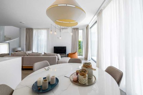 Вилла с 4 спальнями в Пейя, Кипр №66128 5