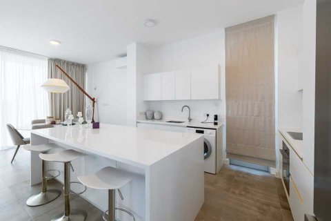 Вилла с 4 спальнями в Пейя, Кипр №66128 6