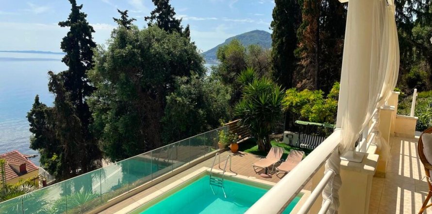 5 bedrooms Villa in Corfu, Greece No. 60469