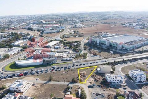 Commercial property in Strovolos, Cyprus No. 82877 1