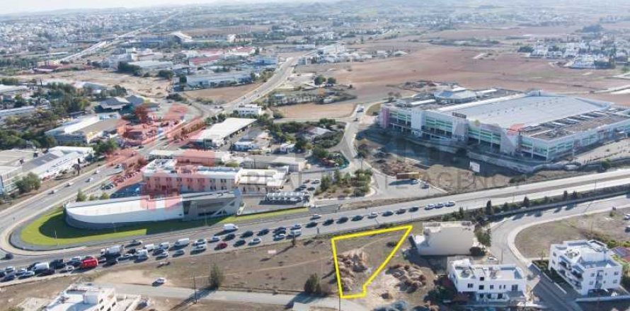 Commercial property in Strovolos, Cyprus No. 82877
