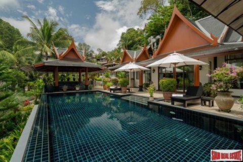 4 bedrooms Villa in Surin Beach, Thailand No. 96187 1