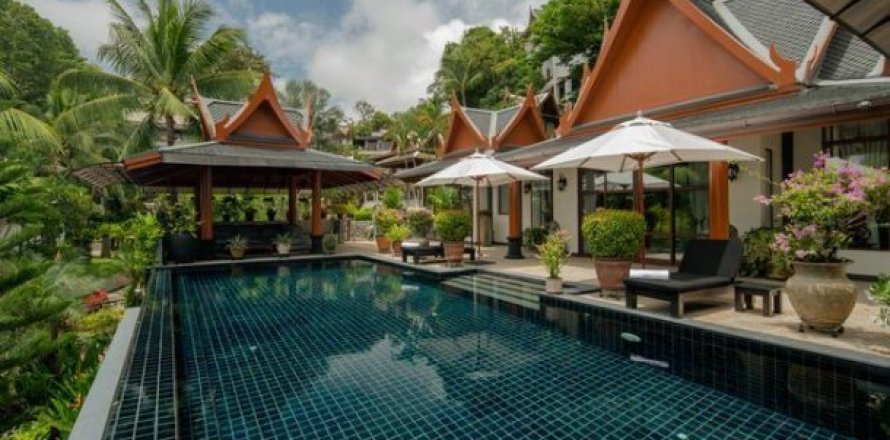 4 bedrooms Villa in Surin Beach, Thailand No. 96187