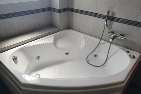 3 dormitorios House en Velo, Greece No. 124320 28