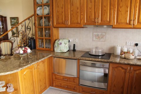 4 bedrooms Villa in Limassol, Cyprus No. 105831 4