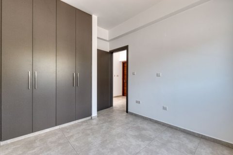 4 bedrooms Villa in Paralimni, Cyprus No. 36671 8