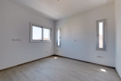 4 bedrooms Villa in Paralimni, Cyprus No. 36671 18