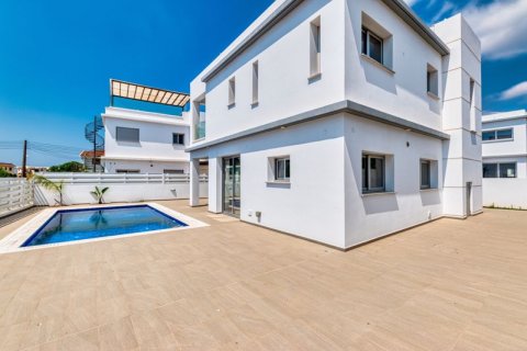 4 bedrooms Villa in Paralimni, Cyprus No. 36671 22