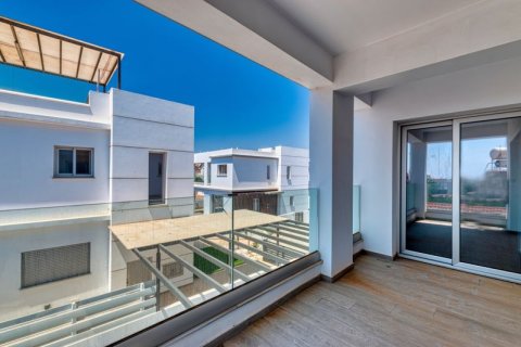 4 bedrooms Villa in Paralimni, Cyprus No. 36671 19