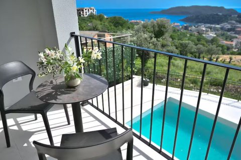 2 bedrooms House in Budva, Montenegro No. 104820 23